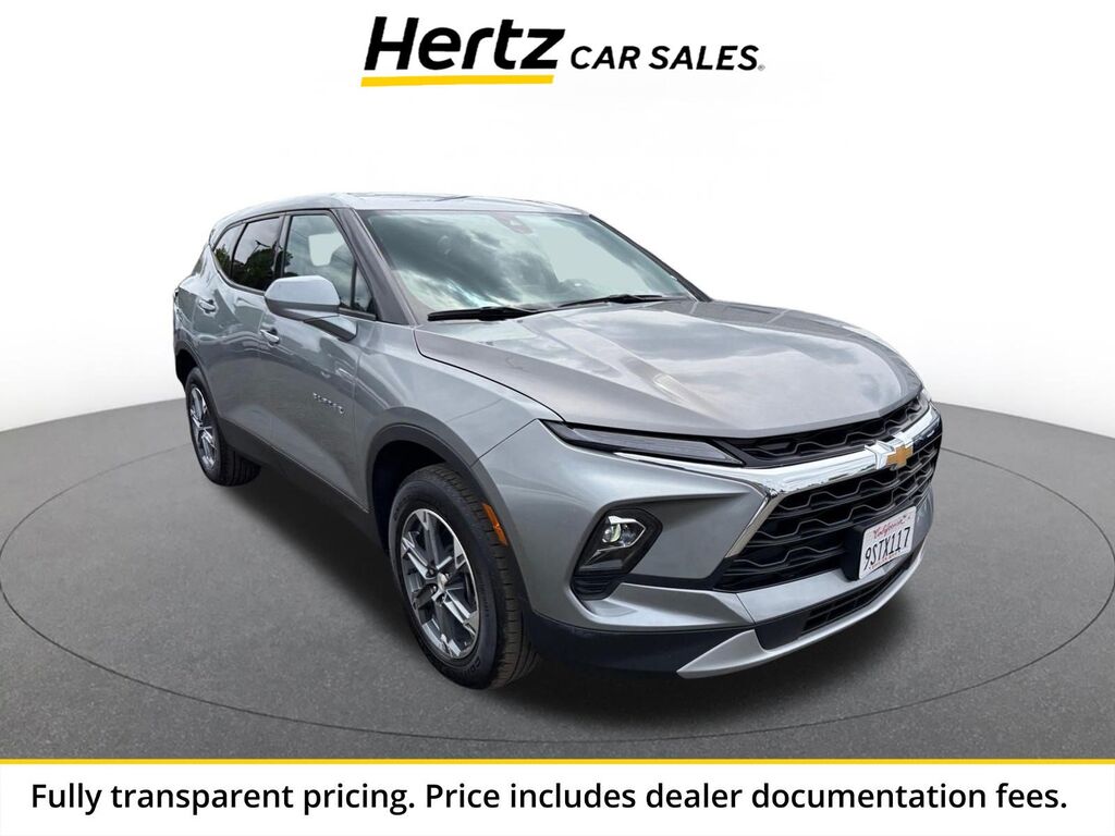 2025 Chevrolet Blazer LT — photo 1 of 13