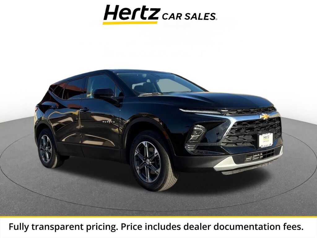 2025 Chevrolet Blazer LT — photo 1 of 13