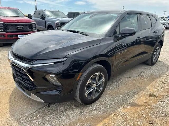 2025 Chevrolet Blazer LT — photo 1 of 26
