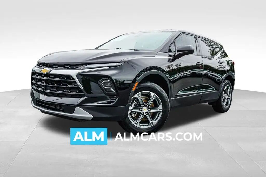 2025 Chevrolet Blazer LT — photo 1 of 21