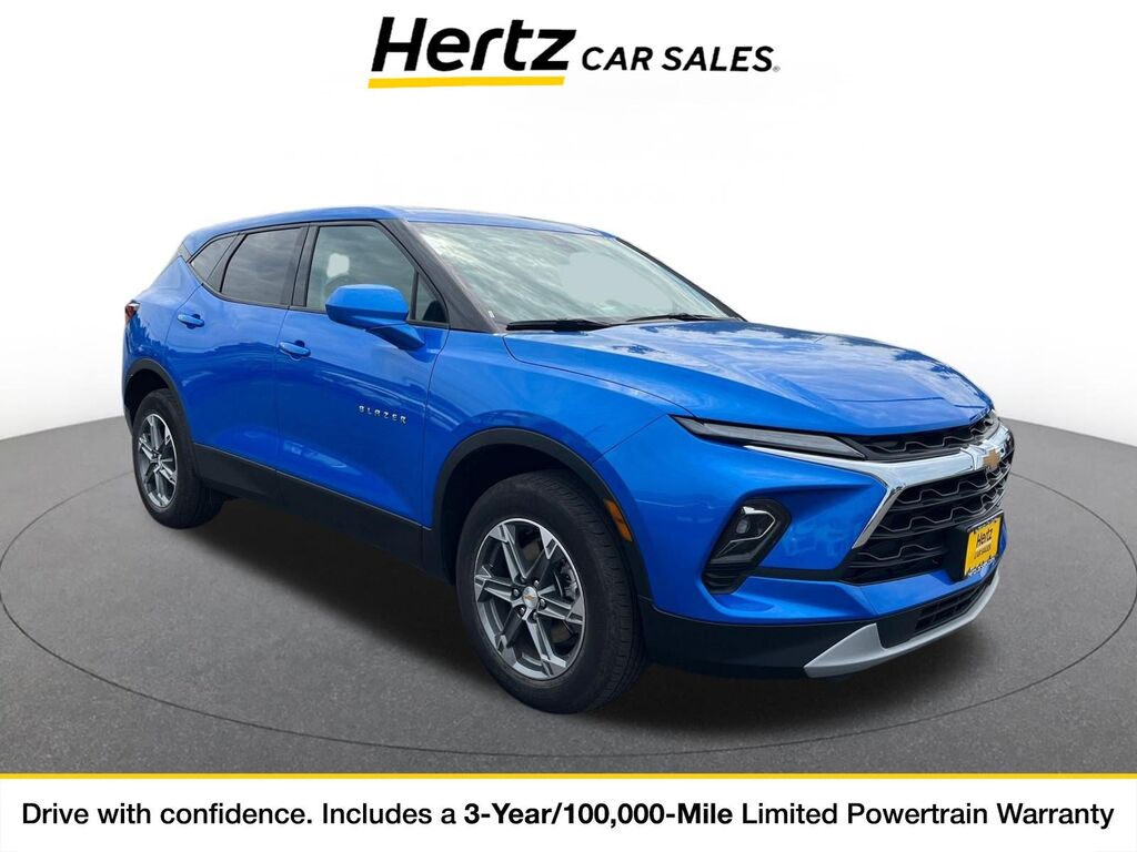 2025 Chevrolet Blazer LT — photo 1 of 11