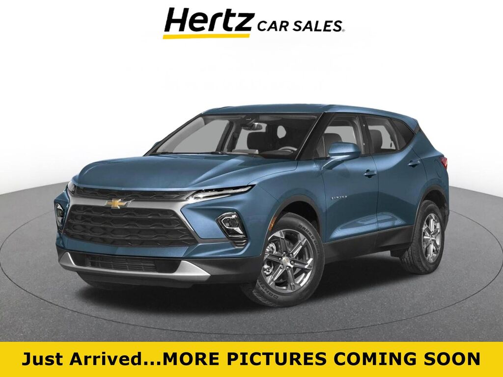 2025 Chevrolet Blazer LT — photo 1 of 16