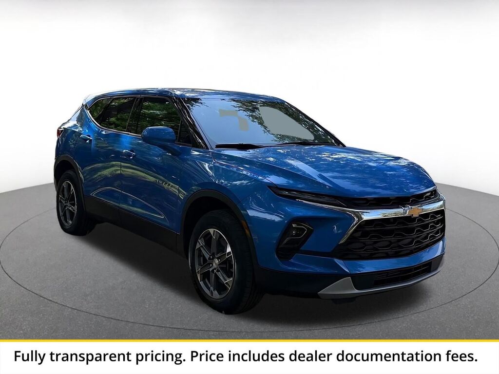2025 Chevrolet Blazer LT — photo 1 of 2
