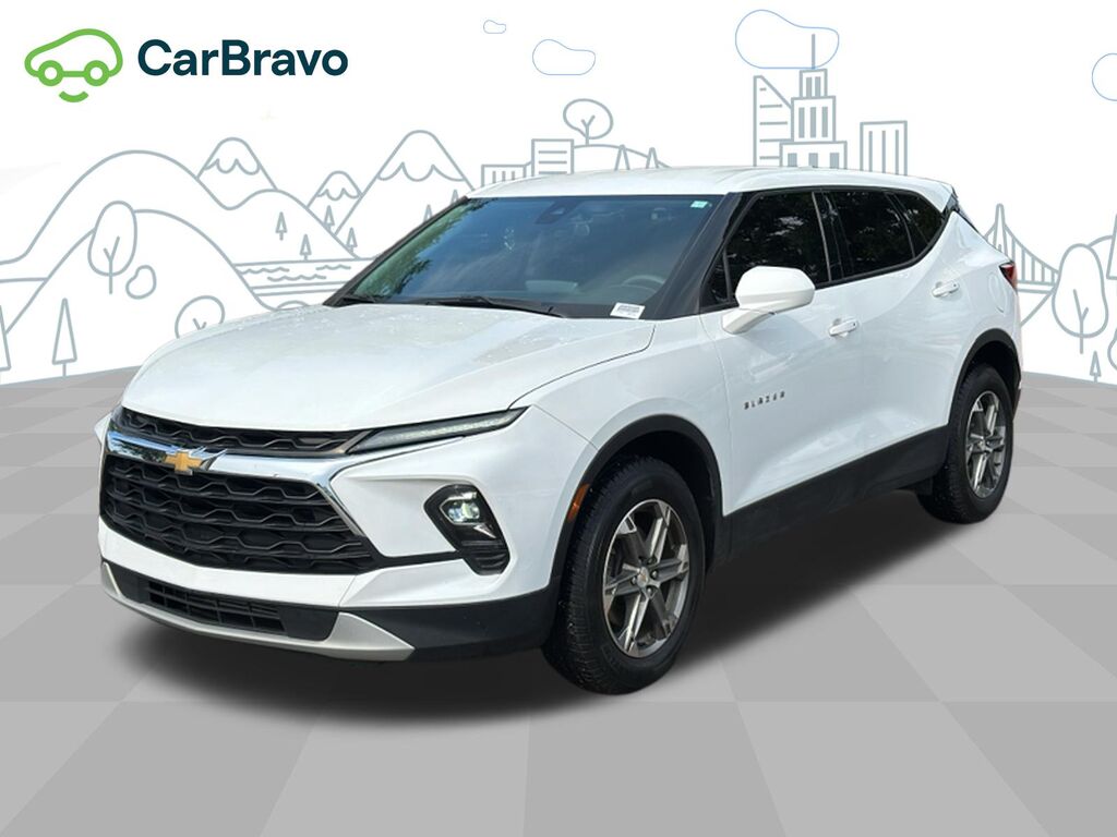 2023 Chevrolet Blazer LT — photo 1 of 6