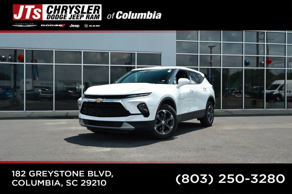 2025 Chevrolet Blazer LT — photo 1 of 13