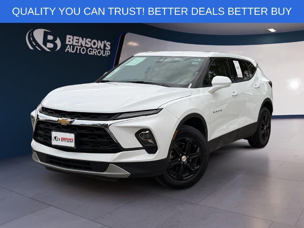 2025 Chevrolet Blazer LT — photo 1 of 13