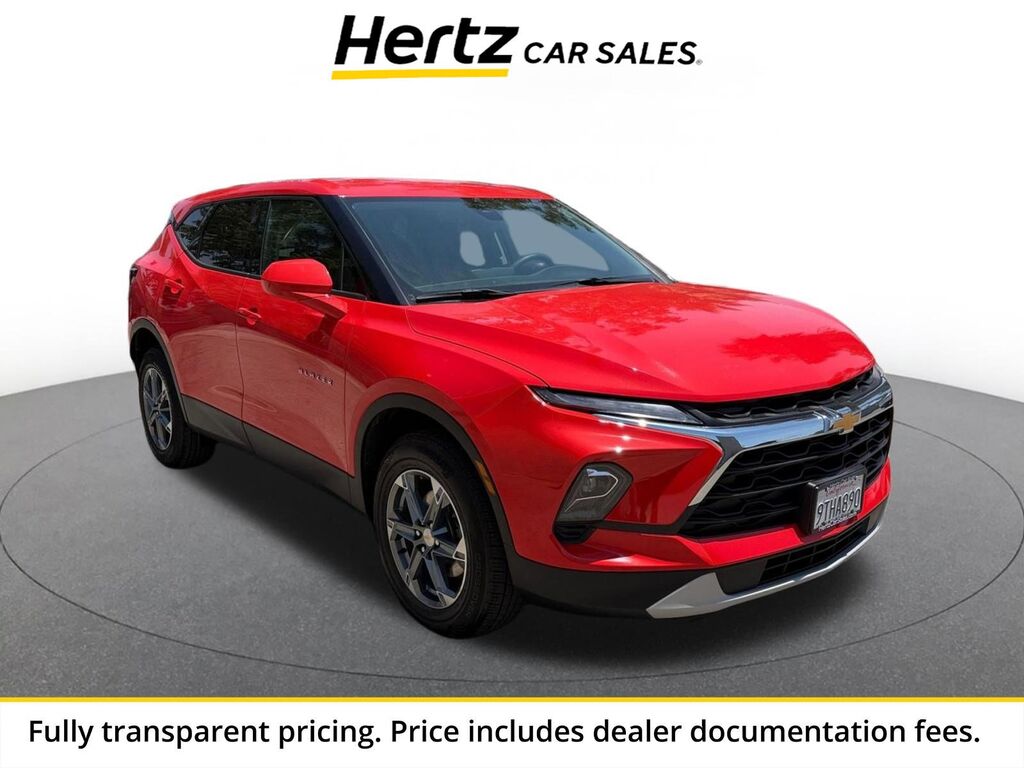 2025 Chevrolet Blazer LT — photo 1 of 13