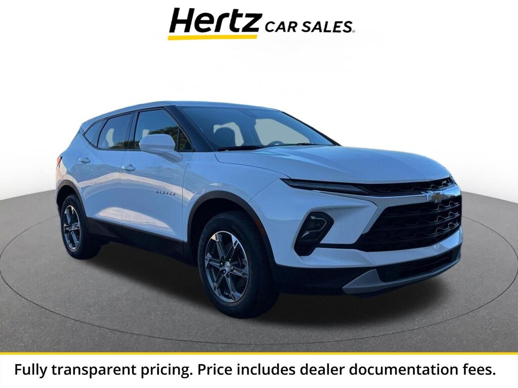 2025 Chevrolet Blazer LT — photo 1 of 13