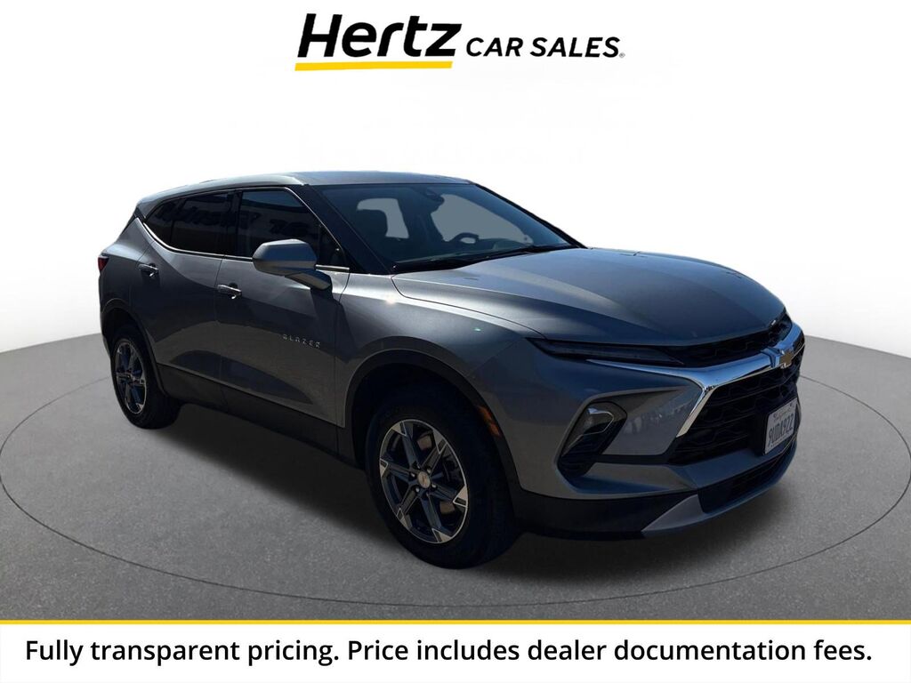 2025 Chevrolet Blazer LT — photo 1 of 13