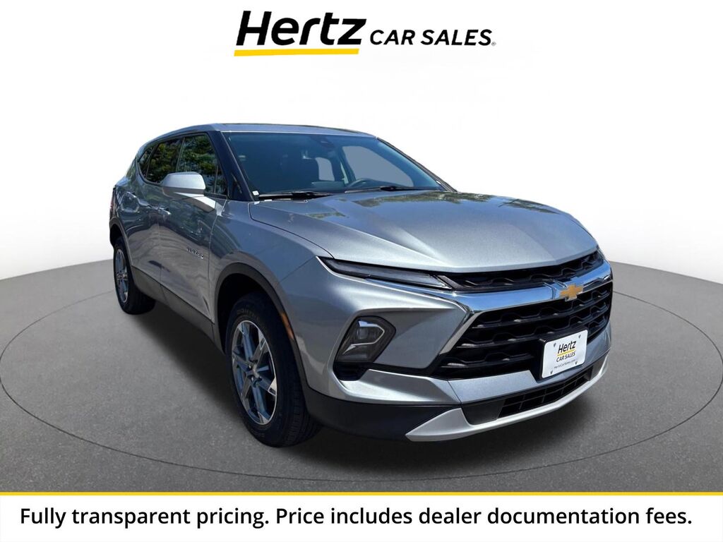 2025 Chevrolet Blazer LT — photo 1 of 13