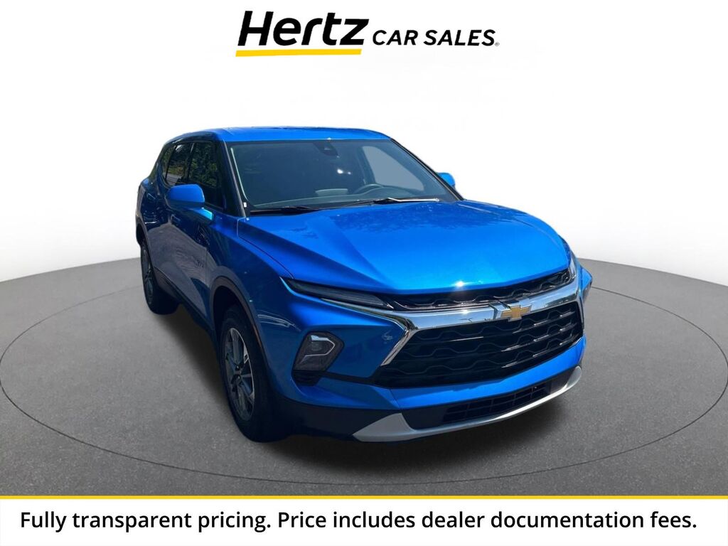 2025 Chevrolet Blazer LT — photo 1 of 13