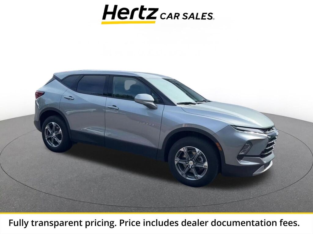 2025 Chevrolet Blazer LT — photo 1 of 13