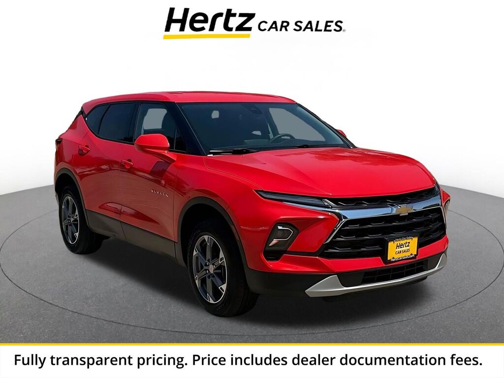 2025 Chevrolet Blazer LT — photo 1 of 13