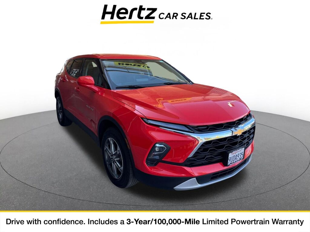 2025 Chevrolet Blazer LT — photo 1 of 11