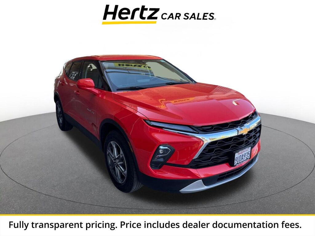 2025 Chevrolet Blazer LT — photo 1 of 2