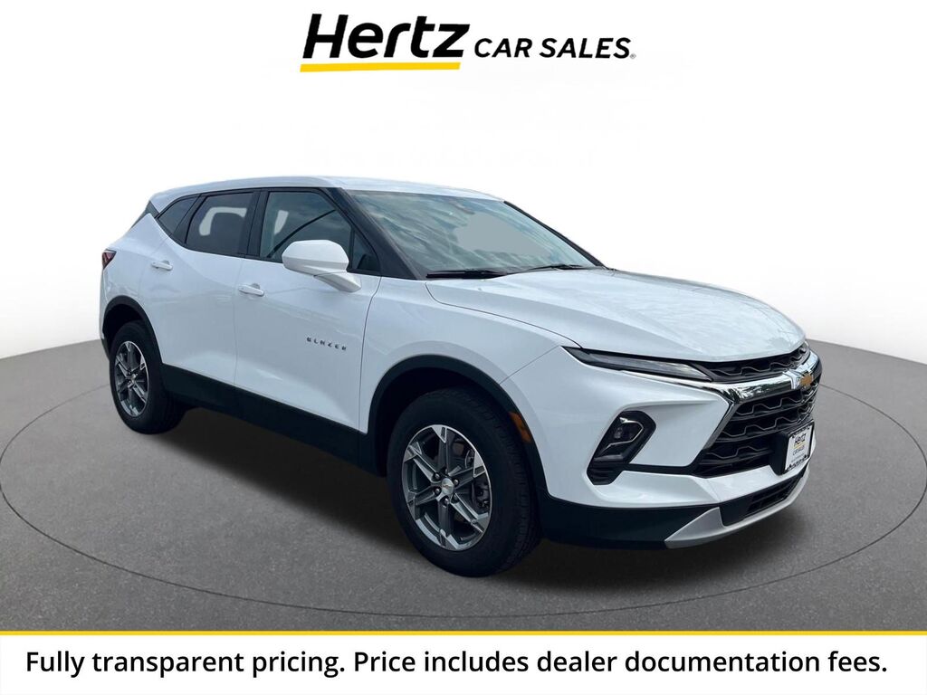 2025 Chevrolet Blazer LT — photo 1 of 13