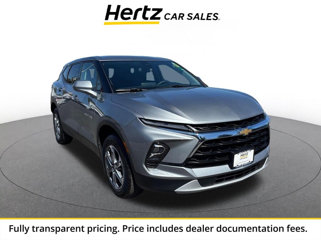 2025 Chevrolet Blazer LT — photo 1 of 13
