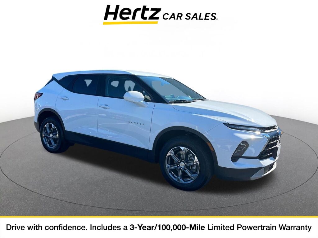 2025 Chevrolet Blazer LT — photo 1 of 11