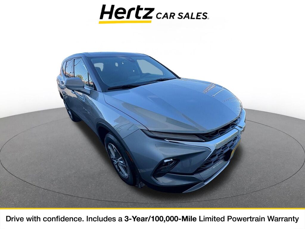 2025 Chevrolet Blazer LT — photo 1 of 11
