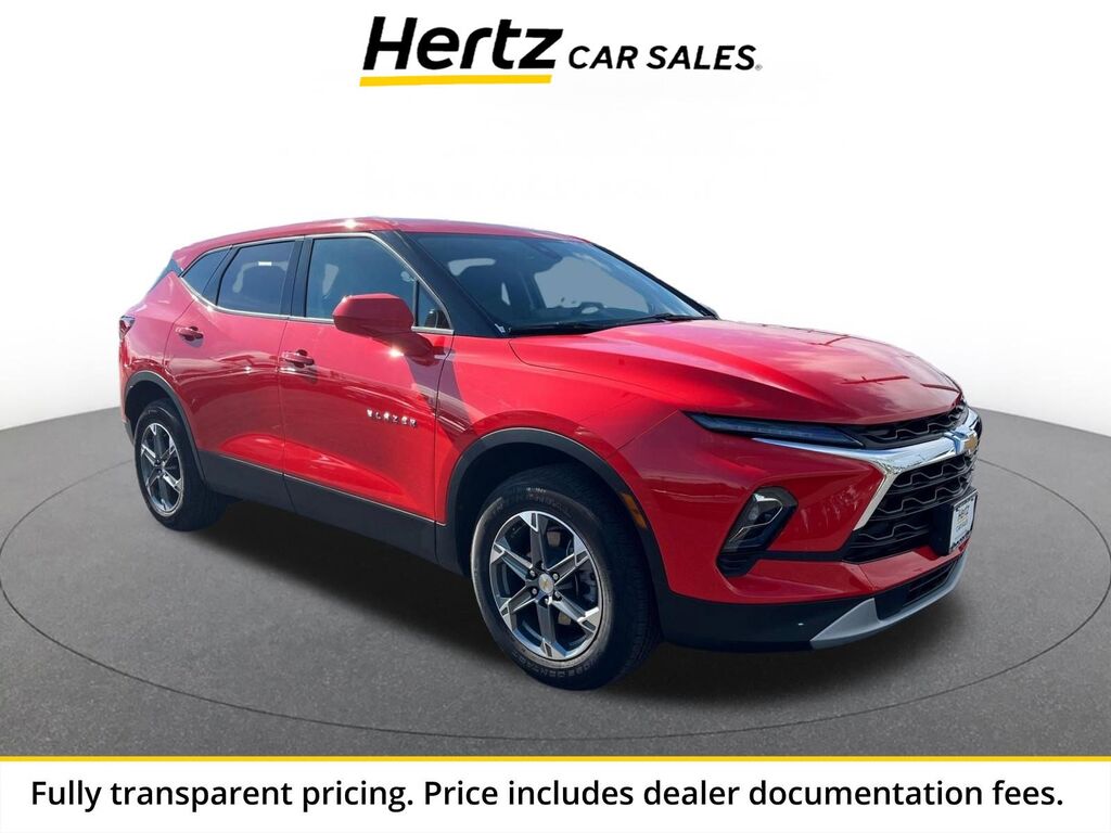 2025 Chevrolet Blazer LT — photo 1 of 13