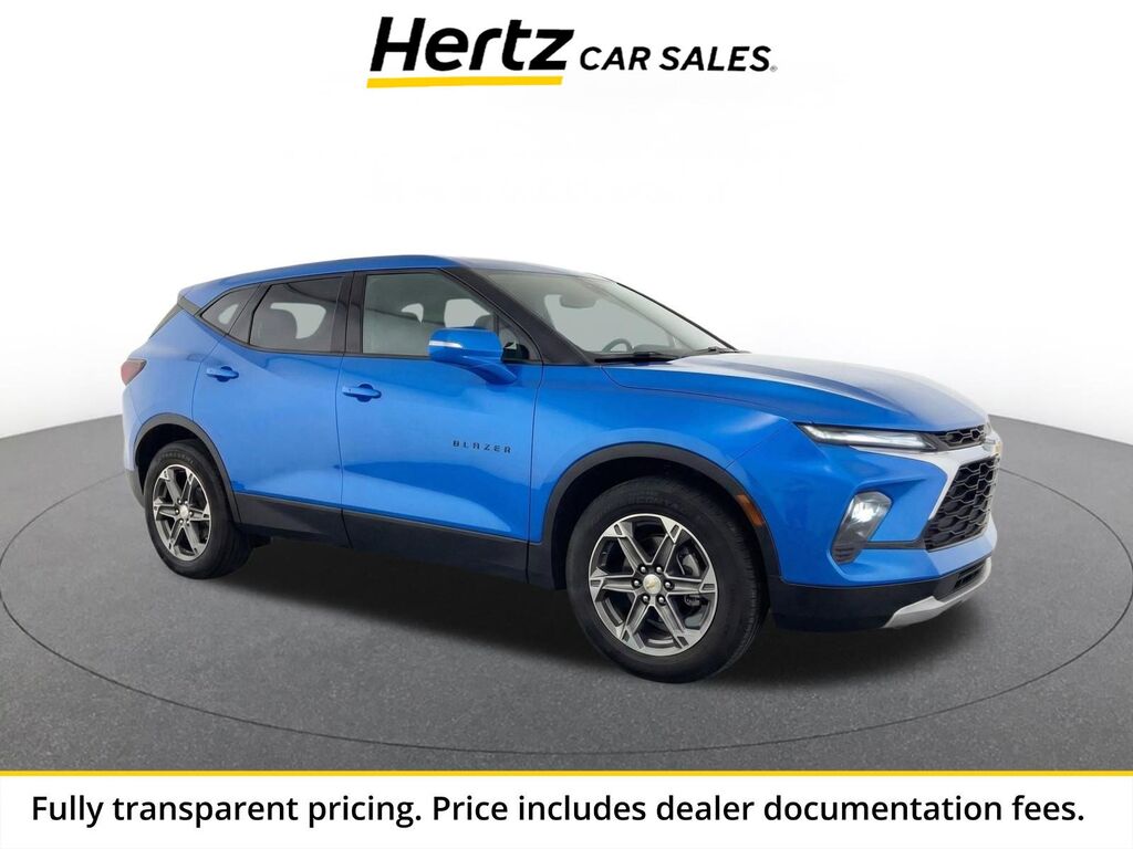 2025 Chevrolet Blazer LT — photo 1 of 11