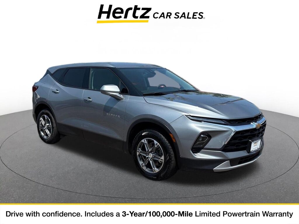 2025 Chevrolet Blazer LT — photo 1 of 11