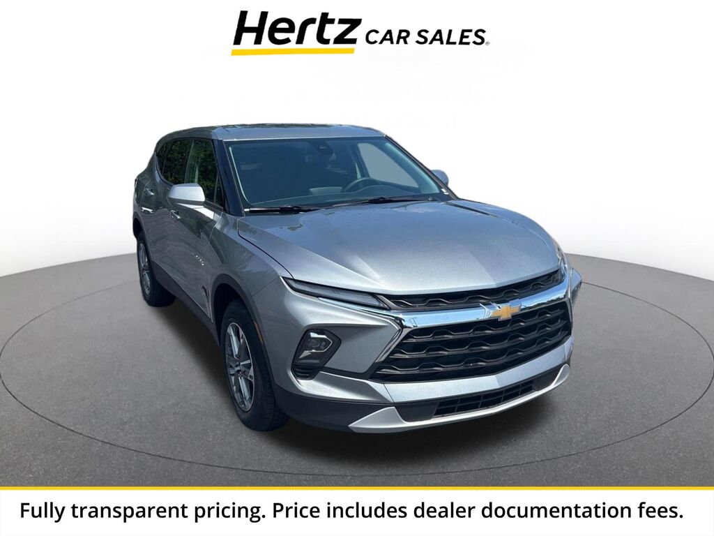 2025 Chevrolet Blazer LT — photo 1 of 13