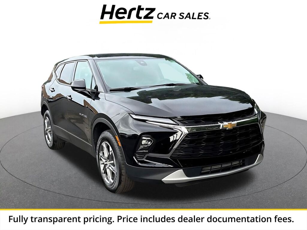 2025 Chevrolet Blazer LT — photo 1 of 13