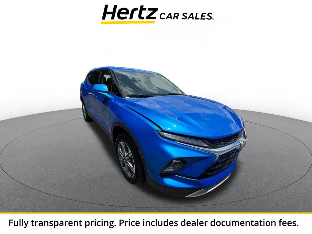 2025 Chevrolet Blazer LT — photo 1 of 13