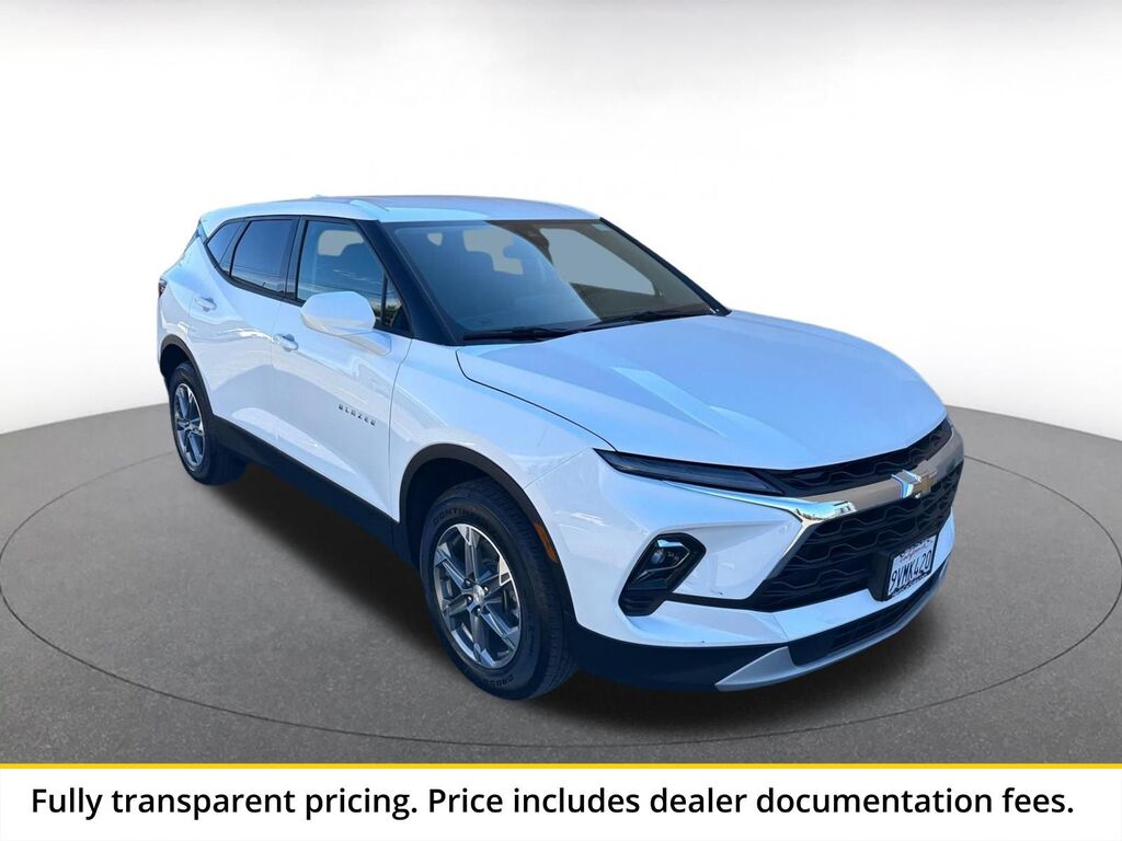 2026 Chevrolet Blazer LT — photo 1 of 13