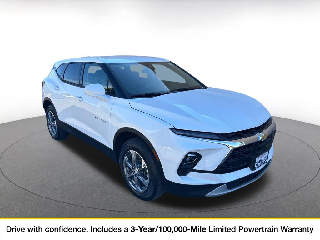 2026 Chevrolet Blazer LT — photo 1 of 11