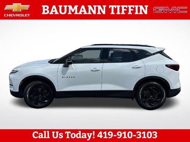 2024 Chevrolet Blazer LT — photo 1 of 24