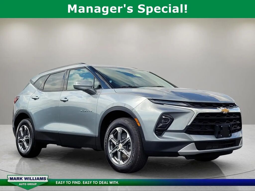 2023 Chevrolet Blazer LT — photo 1 of 18