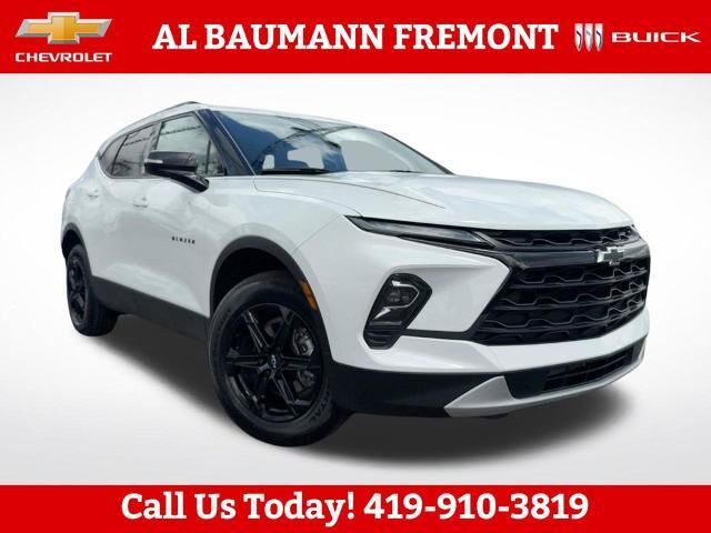 2024 Chevrolet Blazer LT — photo 1 of 13