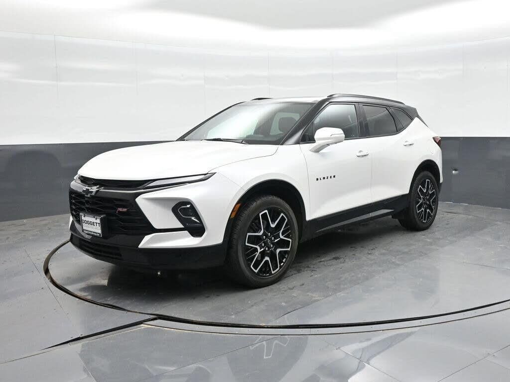 2024 Chevrolet Blazer RS — photo 1 of 2