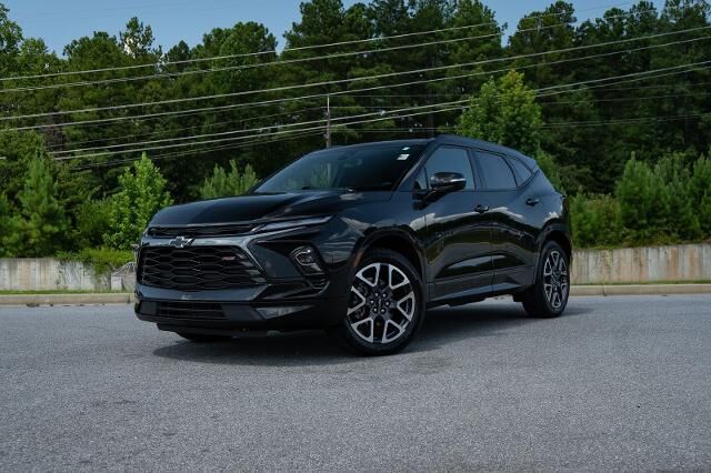2025 Chevrolet Blazer RS — photo 1 of 13