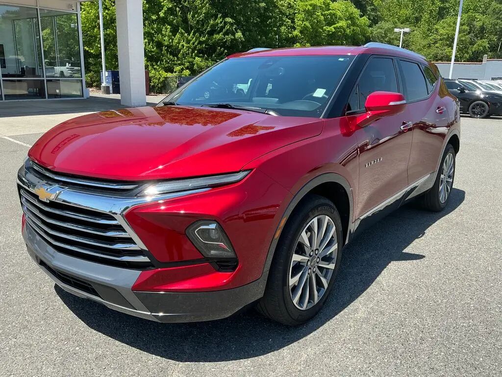 2023 Chevrolet Blazer Premier — photo 1 of 13