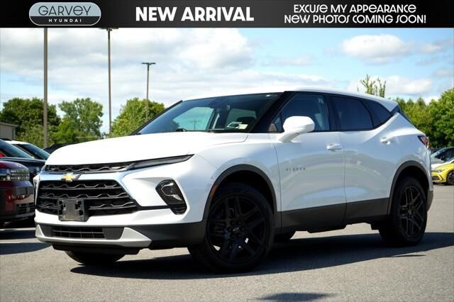 2023 Chevrolet Blazer LT — photo 1 of 27