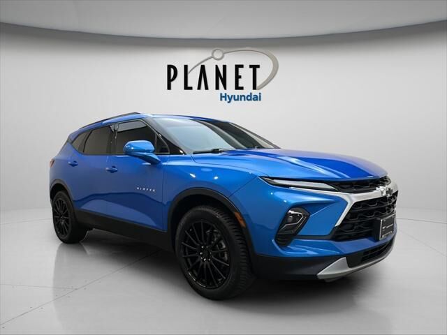 2024 Chevrolet Blazer LT — photo 1 of 13