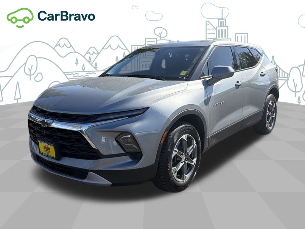2023 Chevrolet Blazer LT — photo 1 of 6