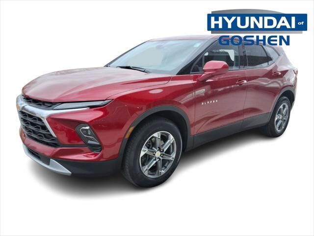 2023 Chevrolet Blazer LT — photo 1 of 17