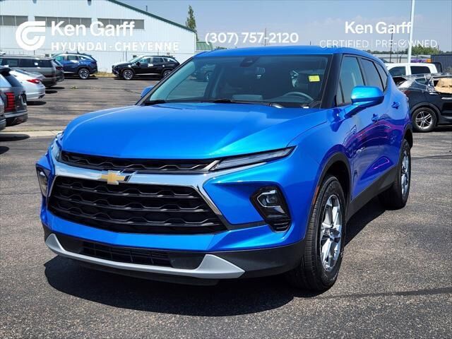 2025 Chevrolet Blazer LT — photo 1 of 26