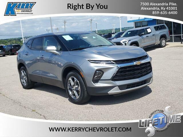 2025 Chevrolet Blazer LT — photo 1 of 39