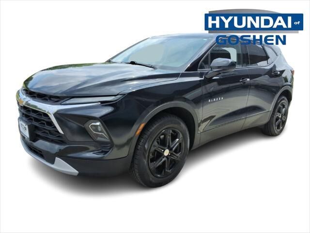 2024 Chevrolet Blazer LT — photo 1 of 6