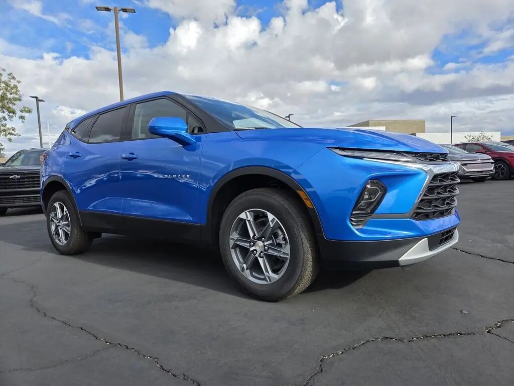 2026 Chevrolet Blazer LT — photo 1 of 13