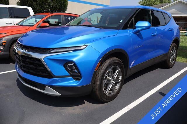 2025 Chevrolet Blazer LT — photo 1 of 26