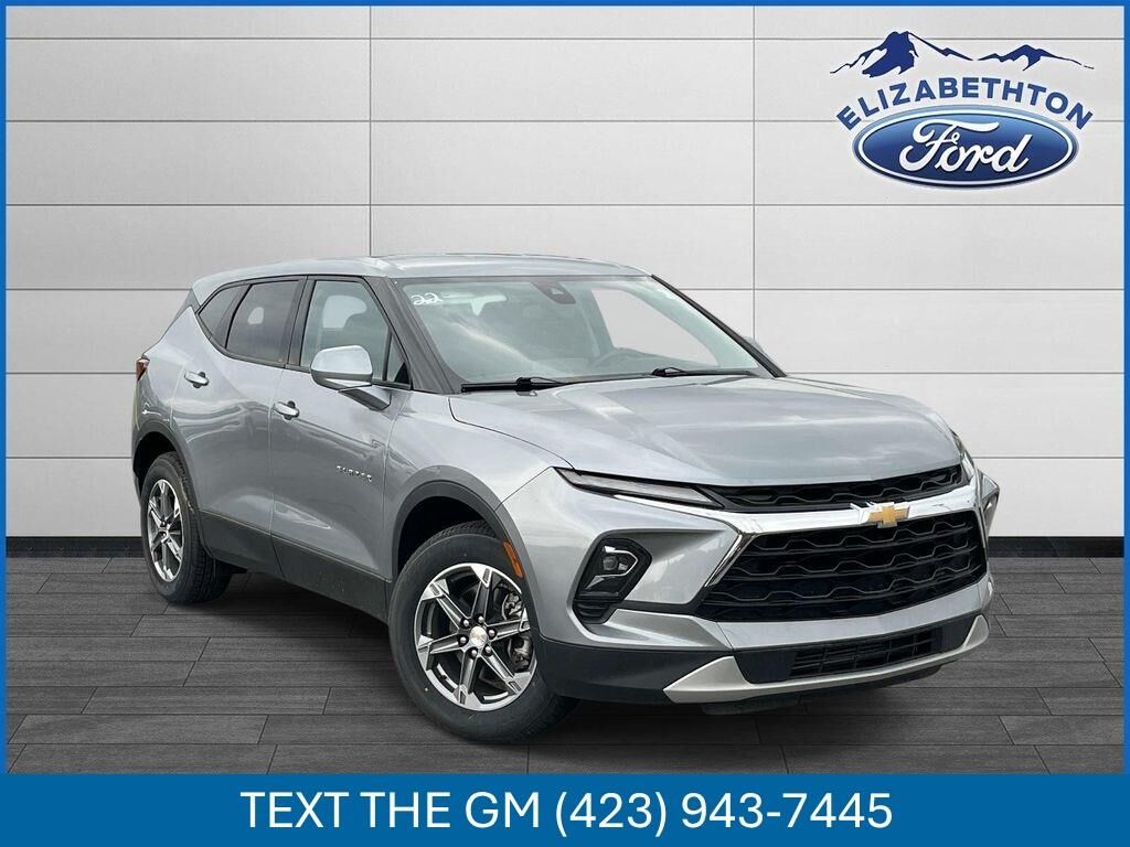 2025 Chevrolet Blazer LT — photo 1 of 13