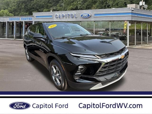 2025 Chevrolet Blazer LT — photo 1 of 13