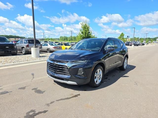 2020 Chevrolet Blazer LT — photo 1 of 26