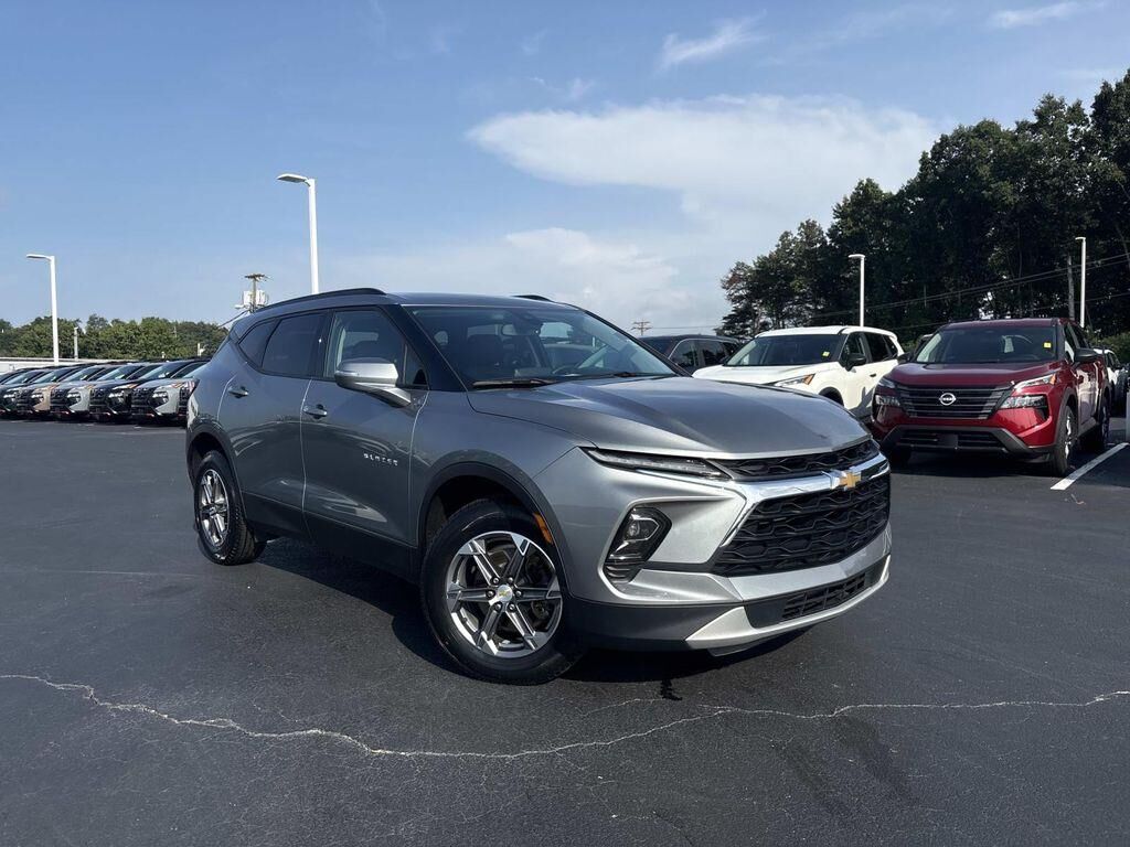 2024 Chevrolet Blazer LT — photo 1 of 13